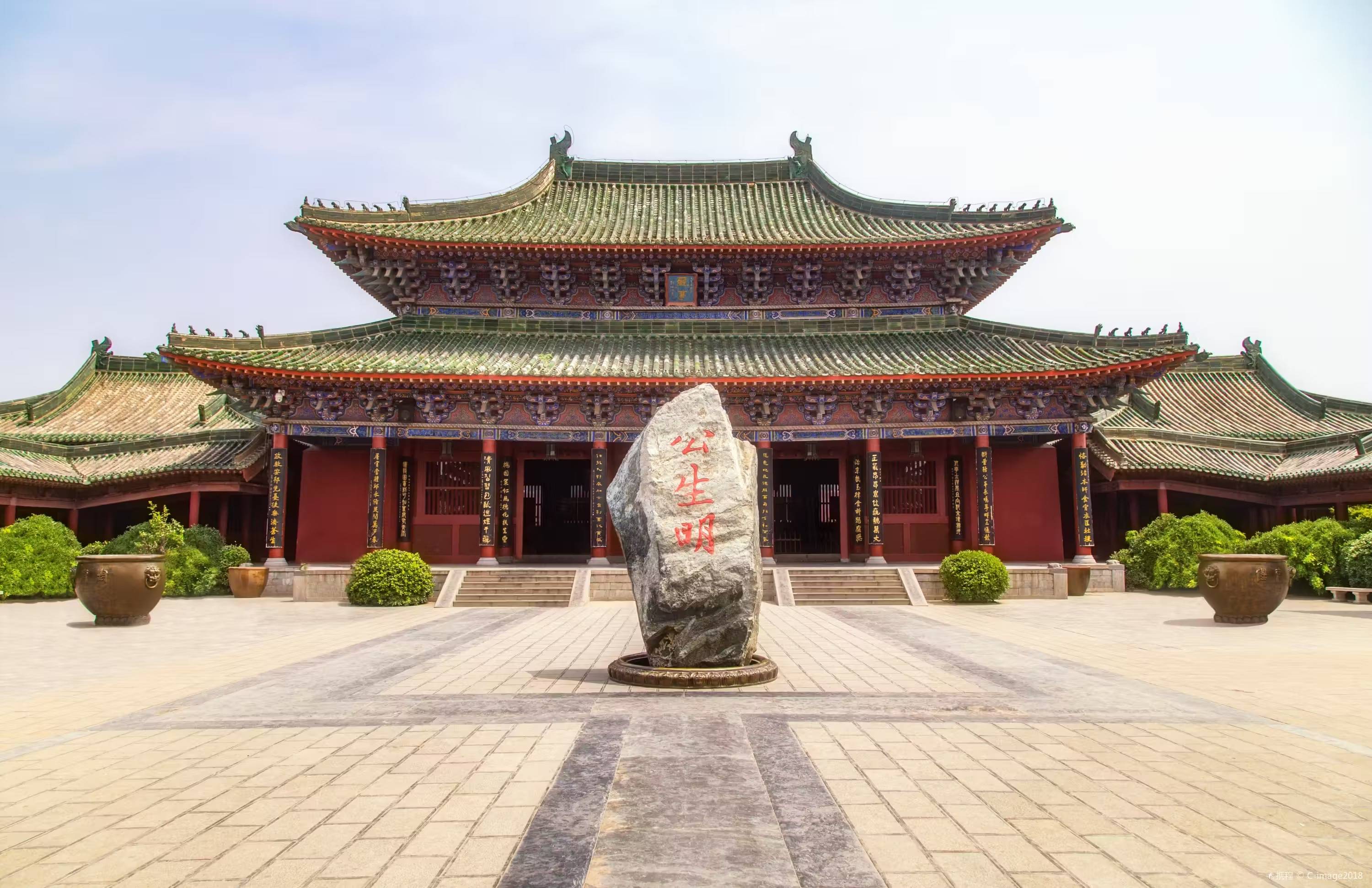 一朝步入画卷，两日梦回千年——万岁山+清明上河园+开封府+小宋城二日游